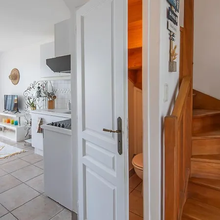 Les Pieds Dans L Eau Apartment